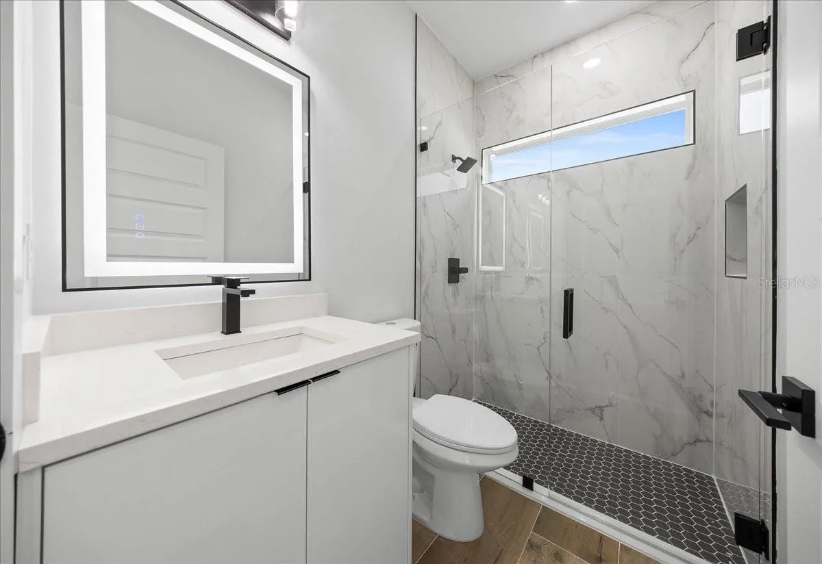 Guest Bath/Pool Bath