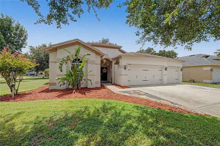 Beautiful Lake Bernadette home!