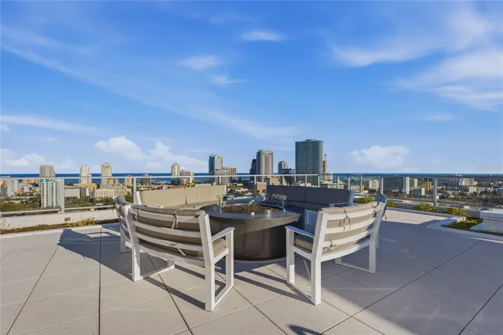 Welcome to the newest luxury high-rise in St. Pete!