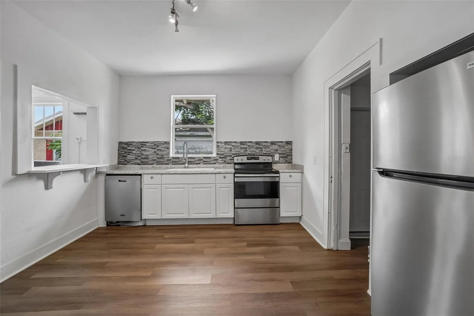 Kitchen - Main View