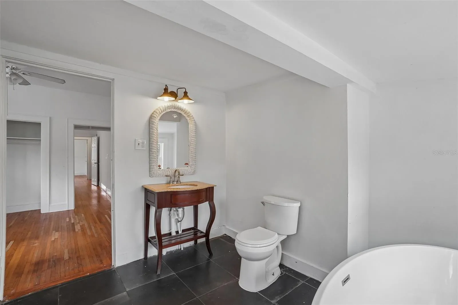 Primary Bathoom - Main View