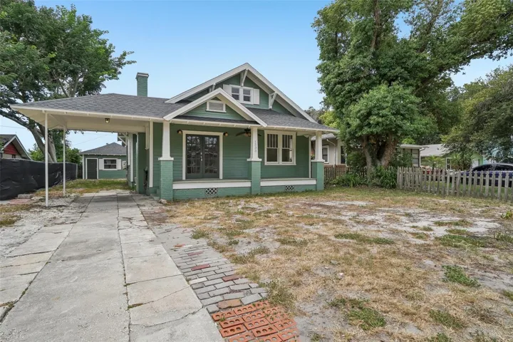 Main House Driveway View