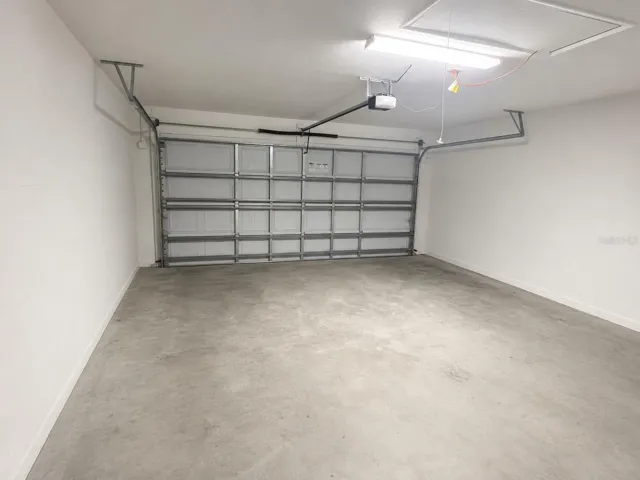Garage/empty