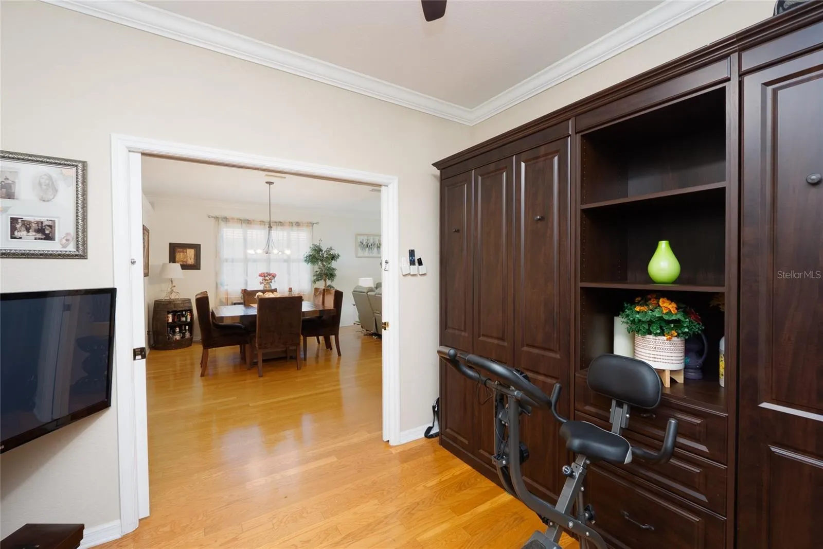 built in Murphy bed