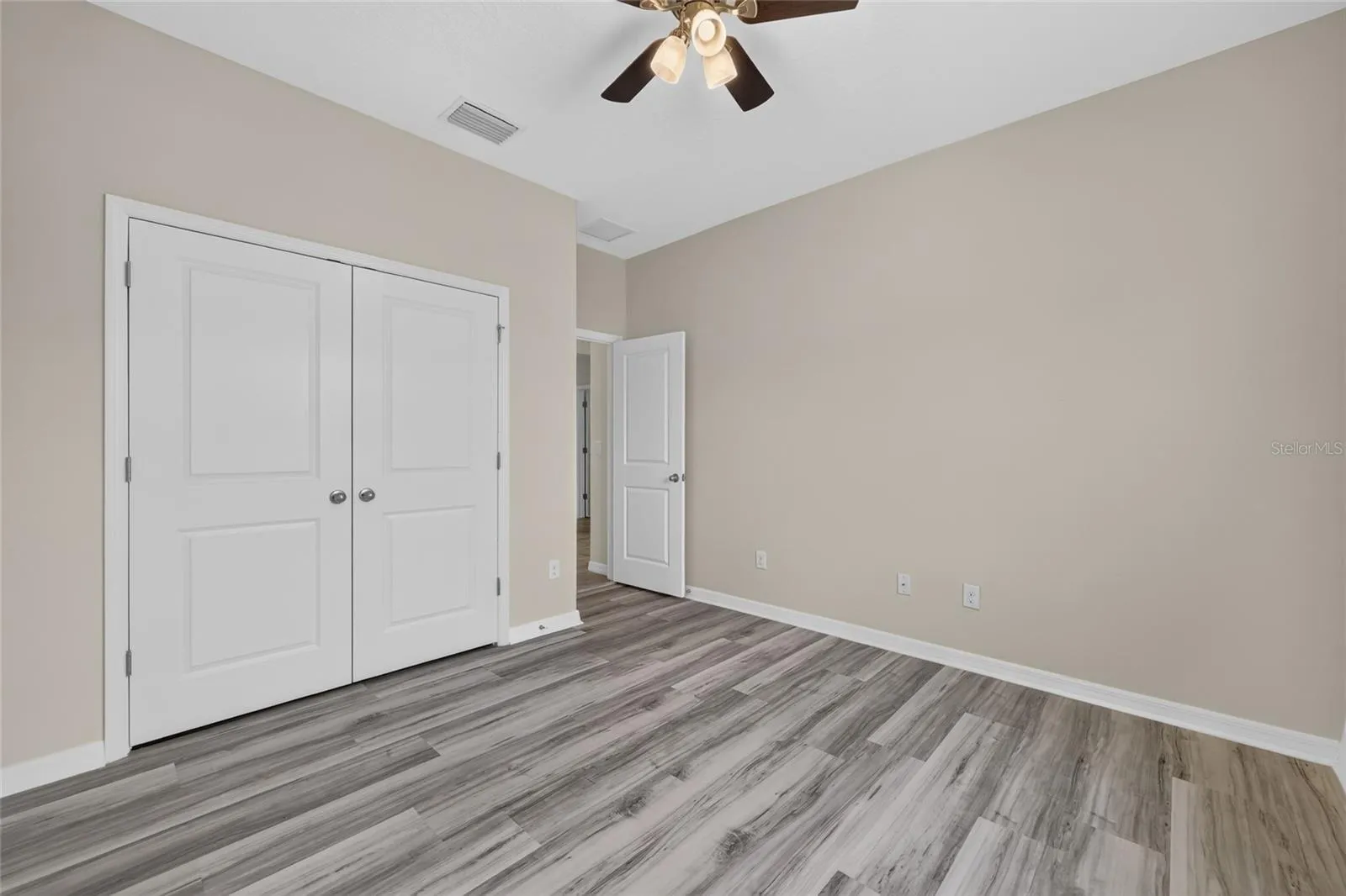 Guest bedroom 1