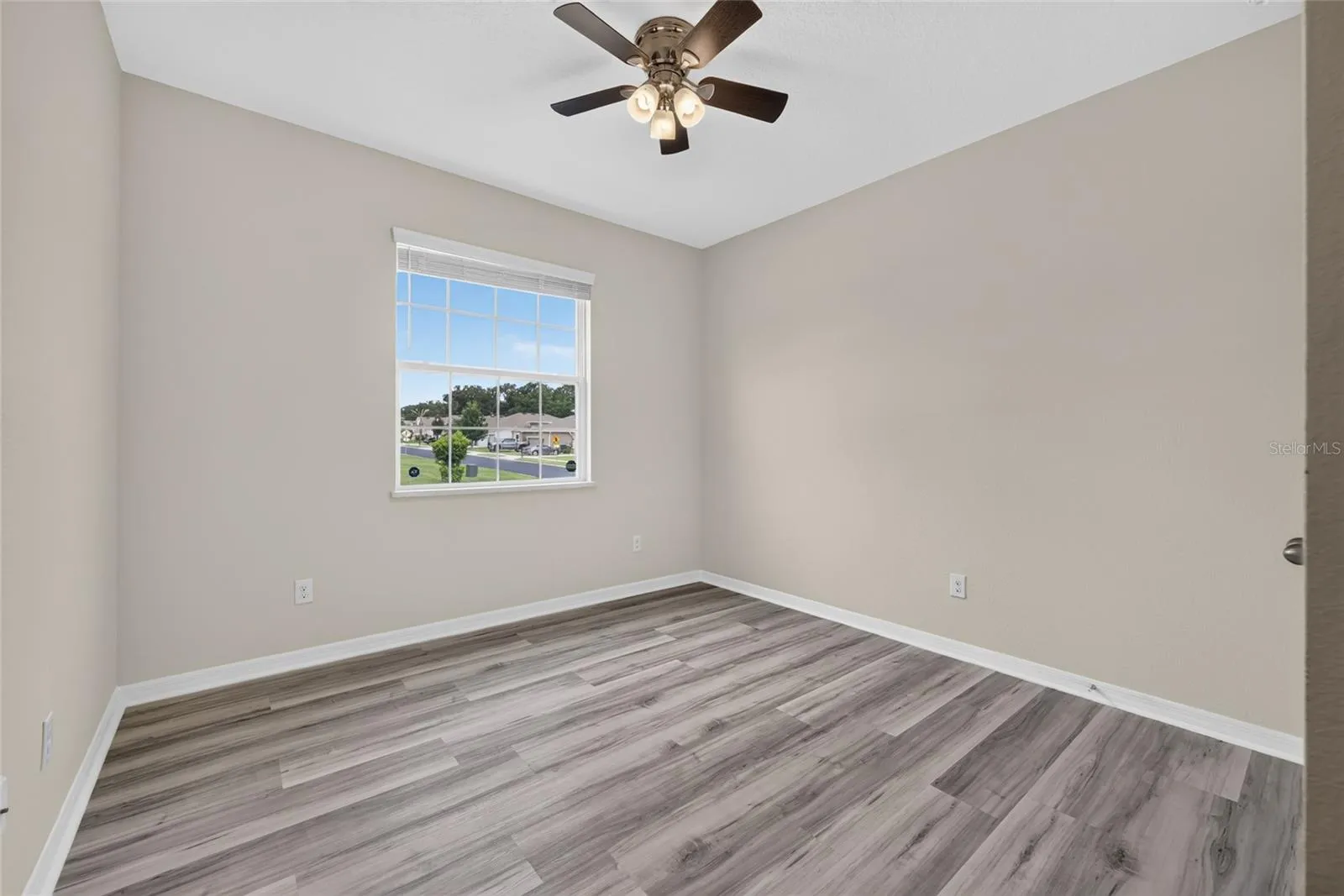 Guest bedroom 1