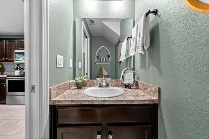 half bath down stairs