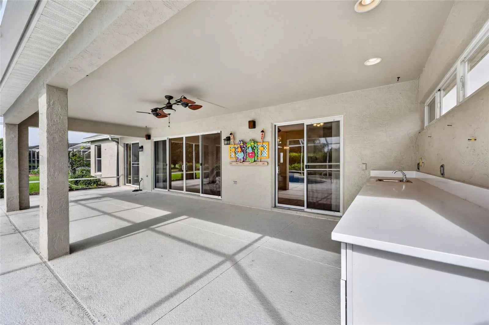 Outdoor Wet bar