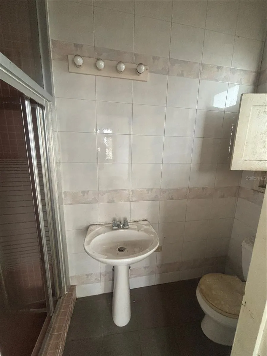 The detached studio bathroom.