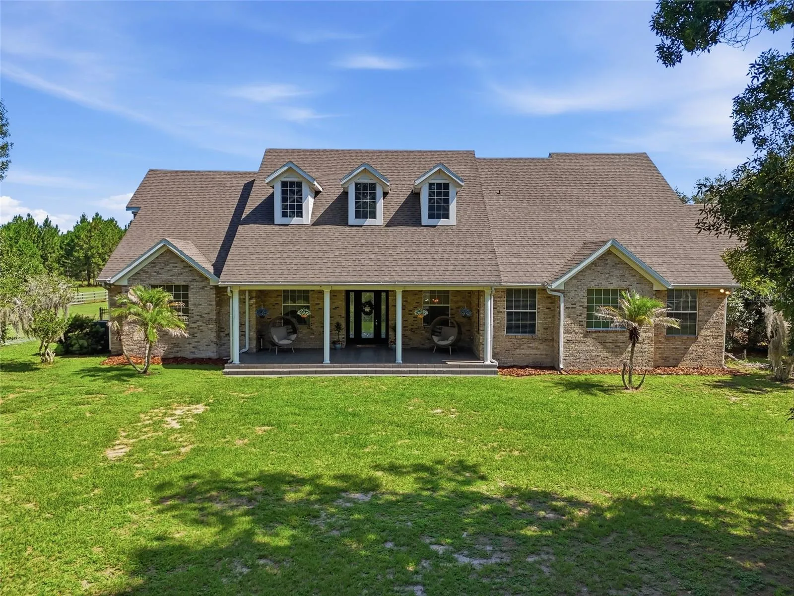 Four Bedrooms, Two Offices and 4 Bathrooms