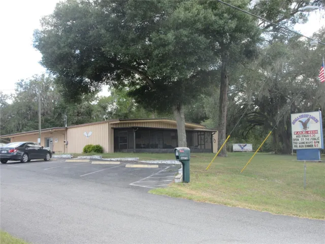 Neighboring Eagle Club
