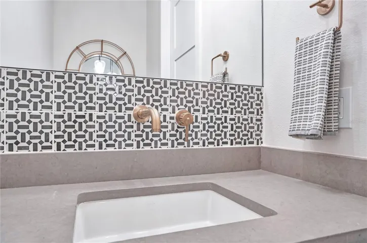 Powder bath