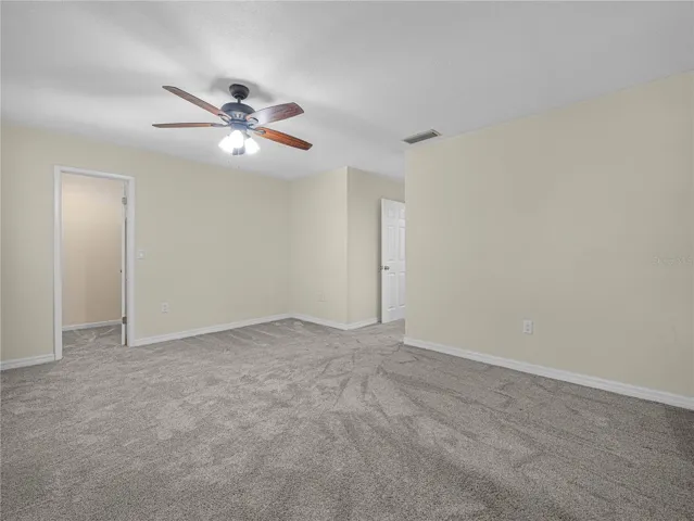Main bedroom with walk in closet