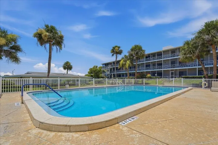 Community pool