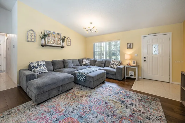 Spacious living room