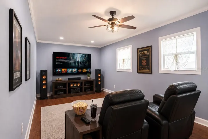 Virtually staged bonus/flex room