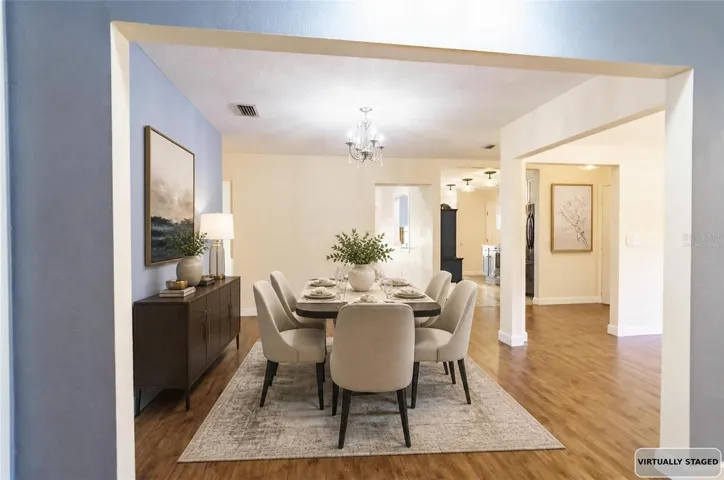 Virtually staged dining room