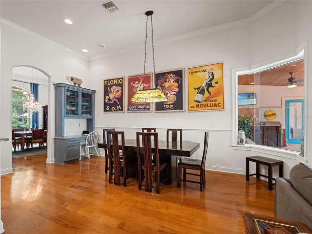 Kitchen eating space