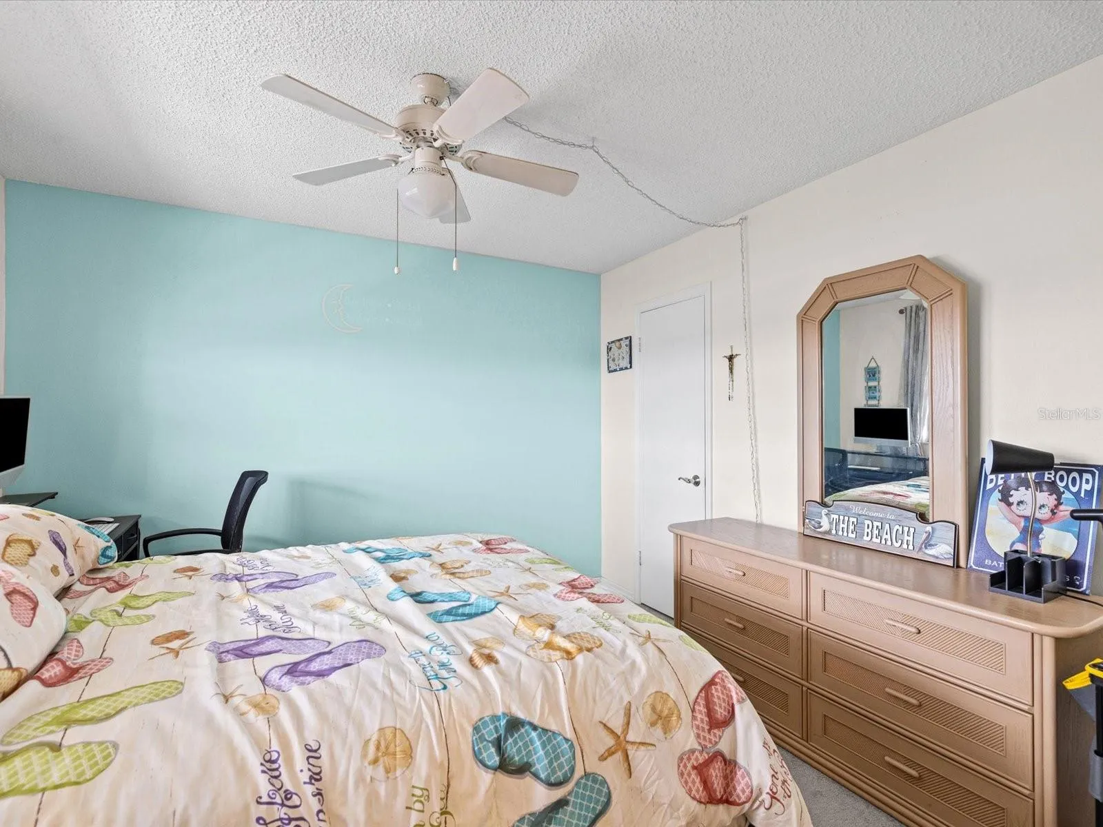 2ND BEDROOM - WALK IN CLOSET