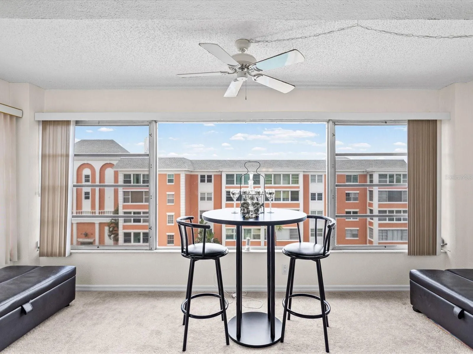 BONUS SPACE - AMAZING VIEW OF THE POOL AND COURTYARD