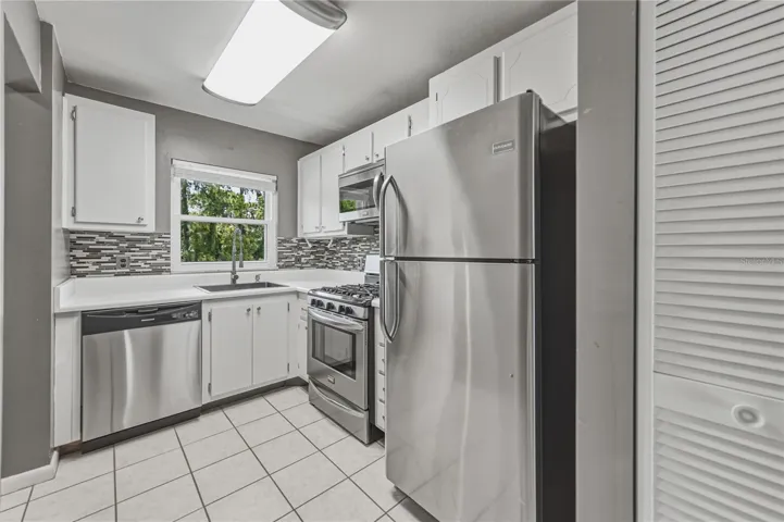 Another view of the kitchen.