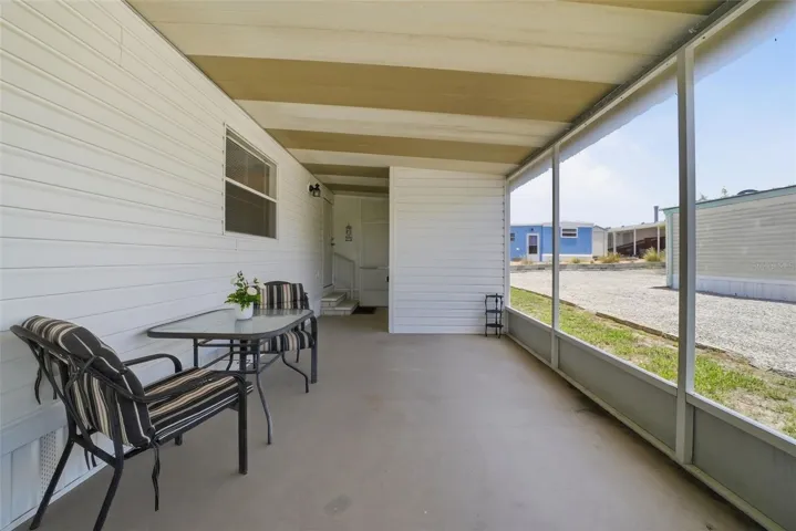 Carport lanai