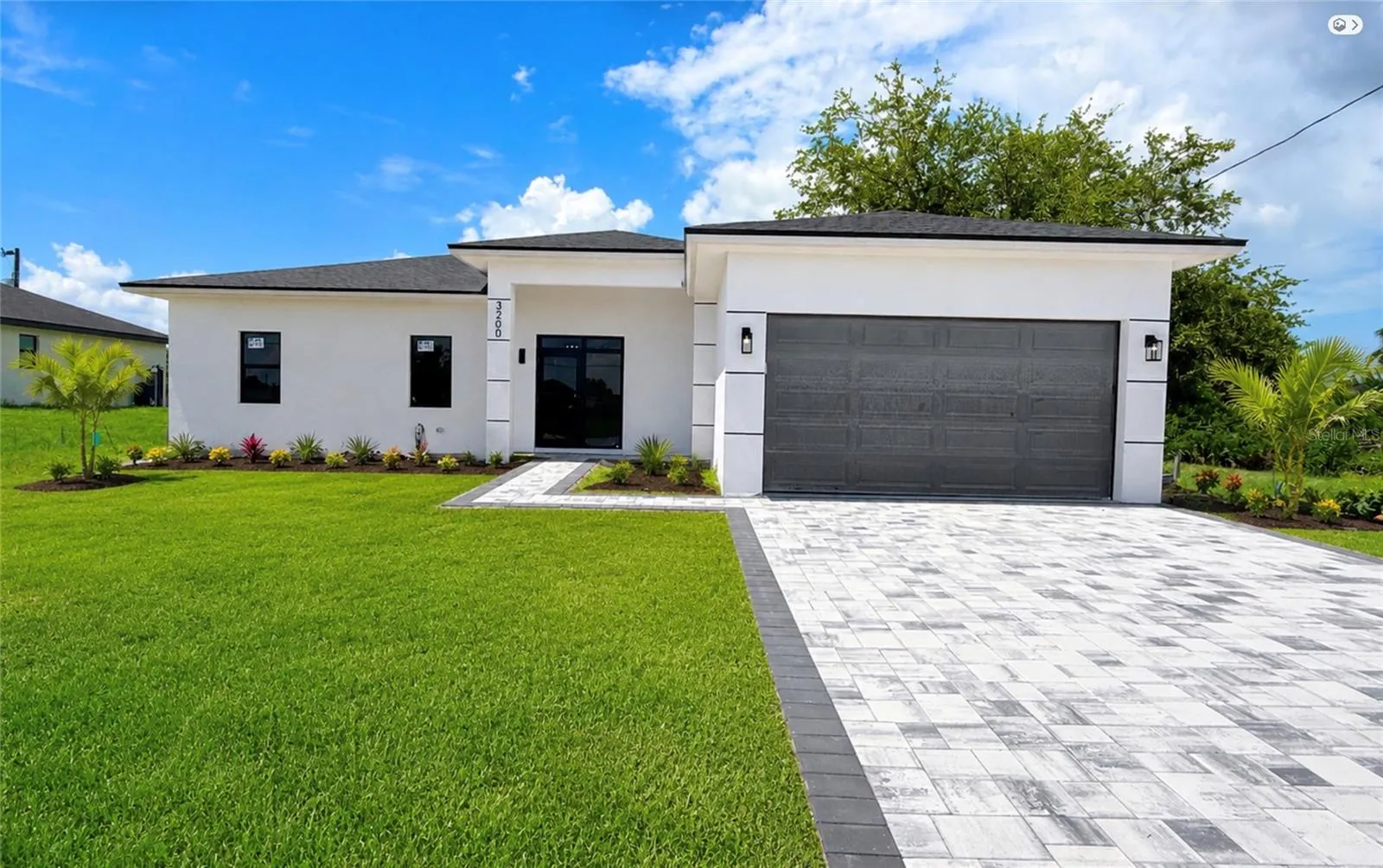 Front view of home