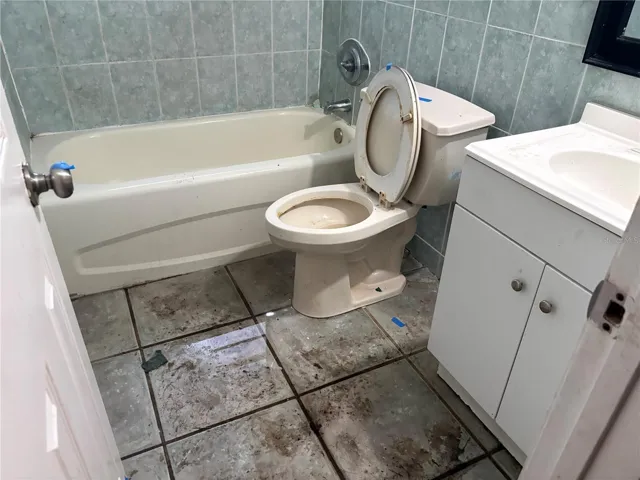 1170