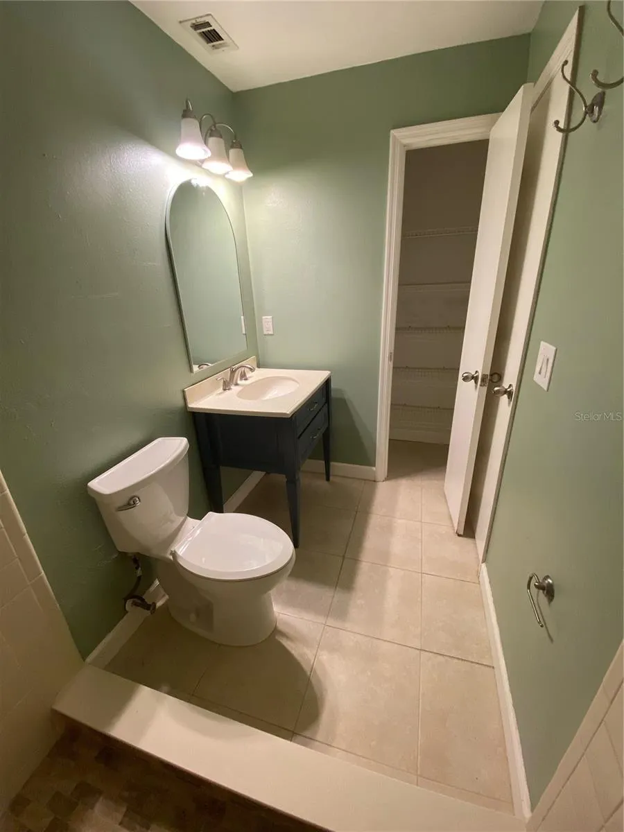 1st Floor Primary Bathroom Picture #2