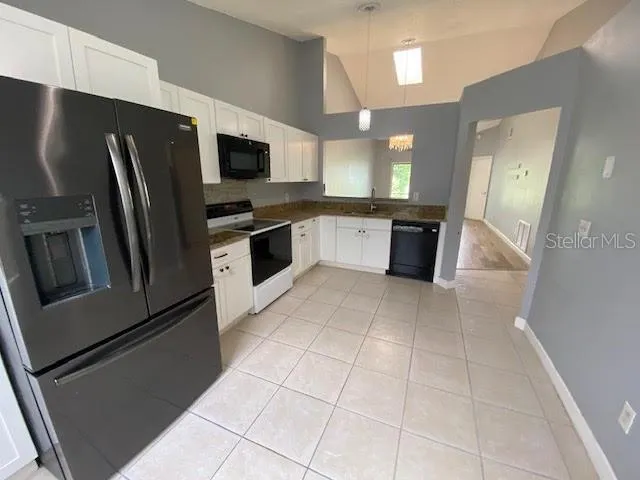 Kitchen picture 2.