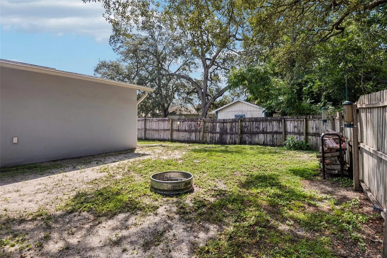 Rear yard from side yard