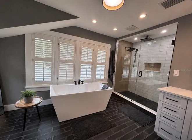 Primary bath