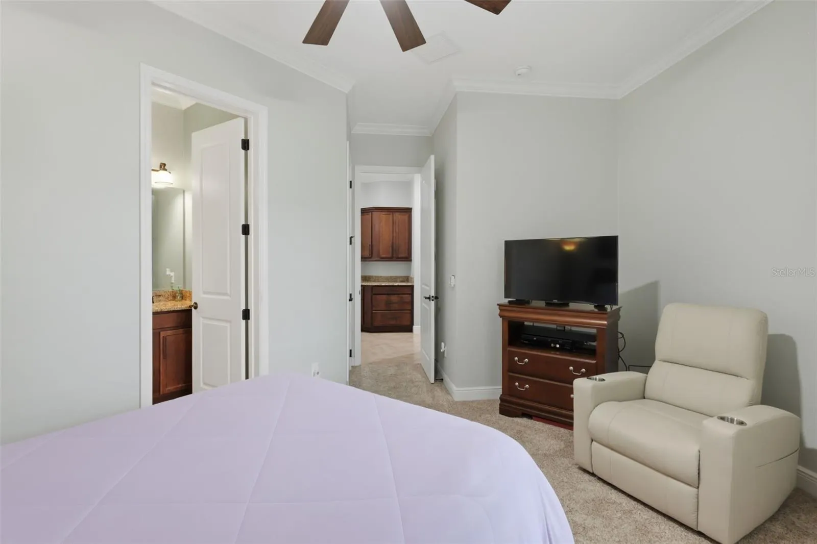 2nd Ensuite Bedroom