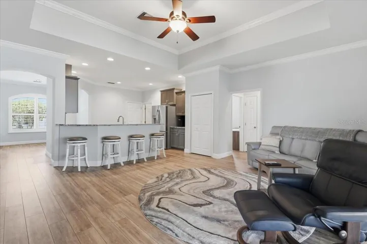 Open floor plan w/ great rm open to kitchen