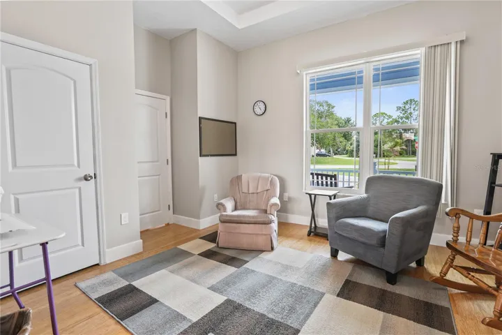 Bedroom/office