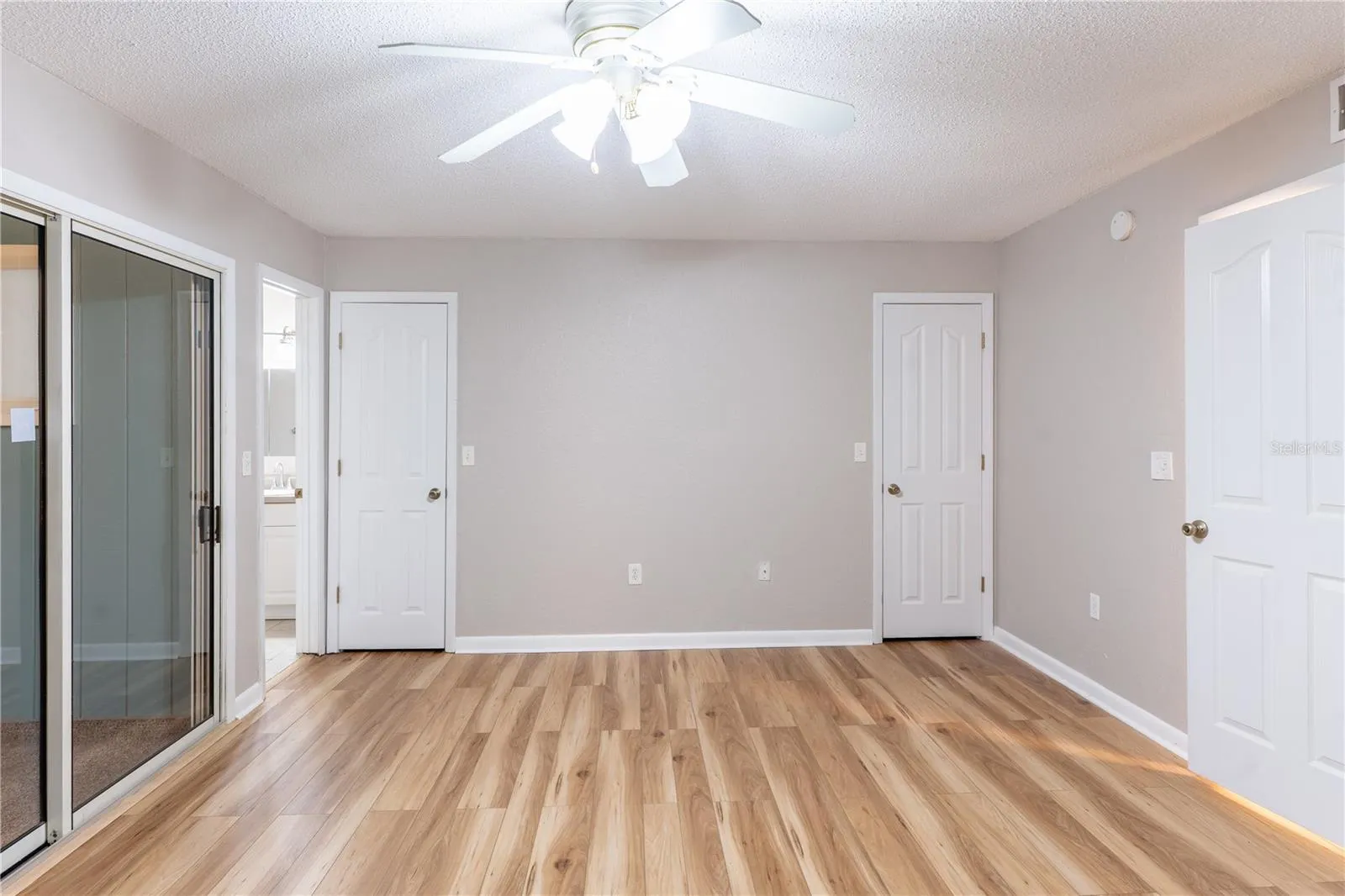 2 walk  in closets