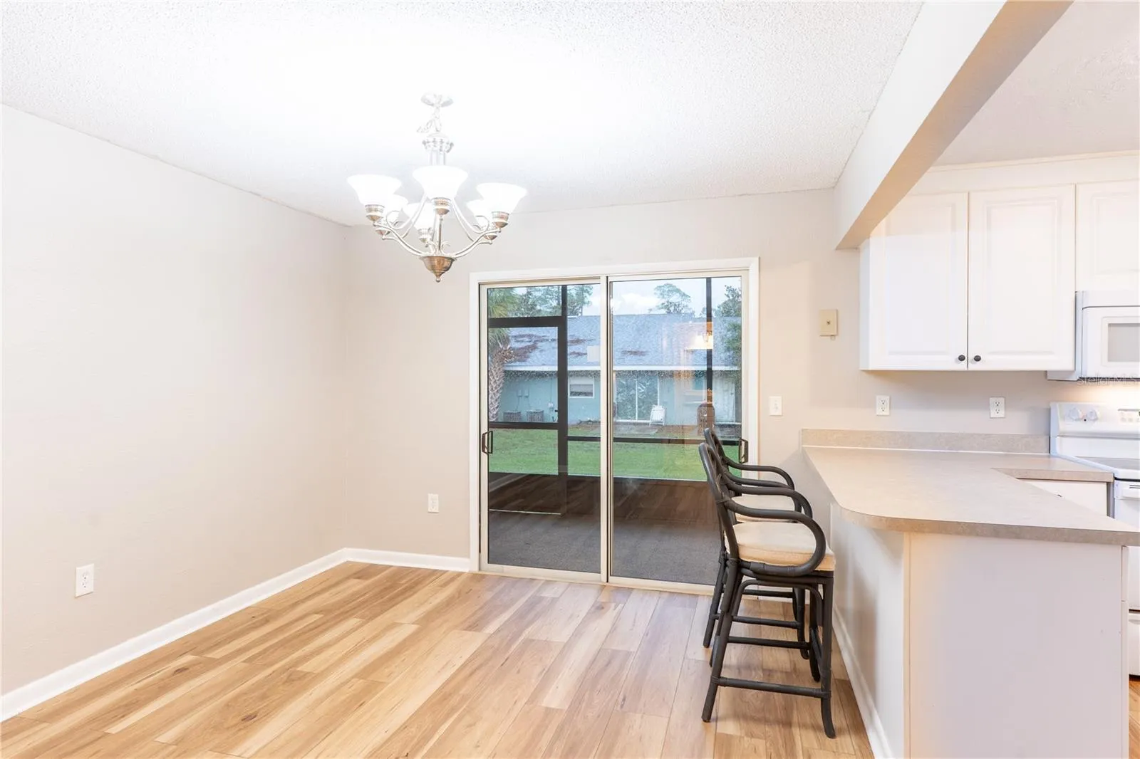 Dining room/kitchen