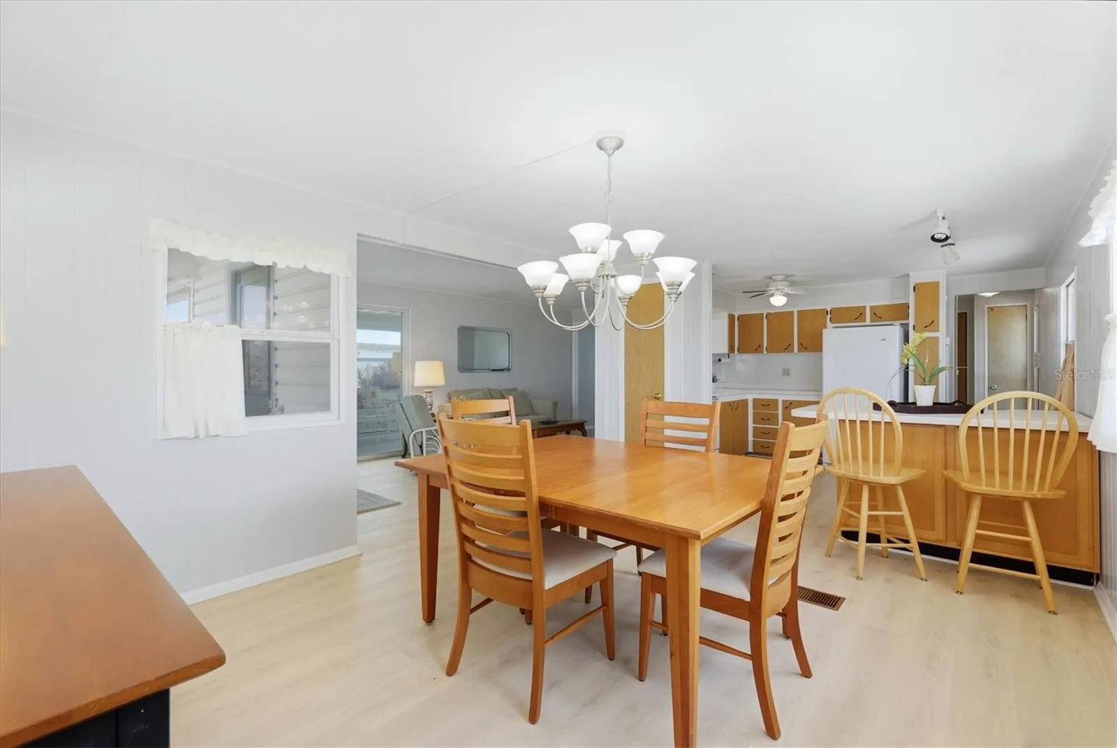 Dining Room/Kitchen