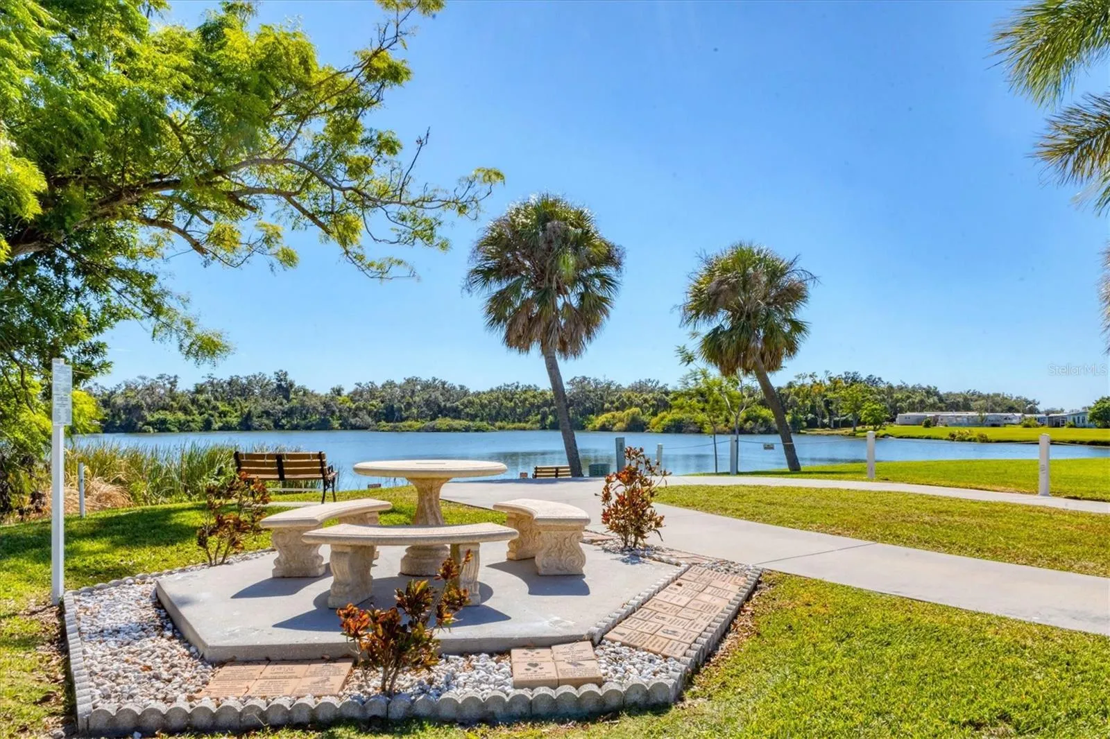 Kays Park on Nature Lake