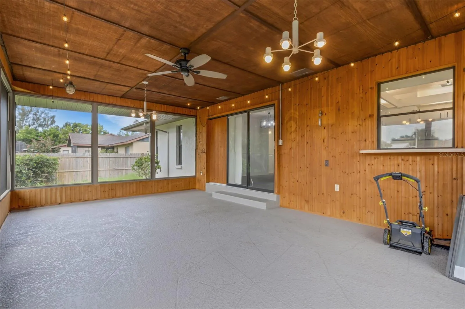 Your dream XL patio which can be fully enclosed. It does have  two AC Vents