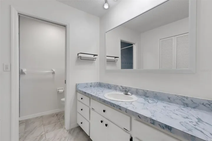 Large vanity with enough space to become a double