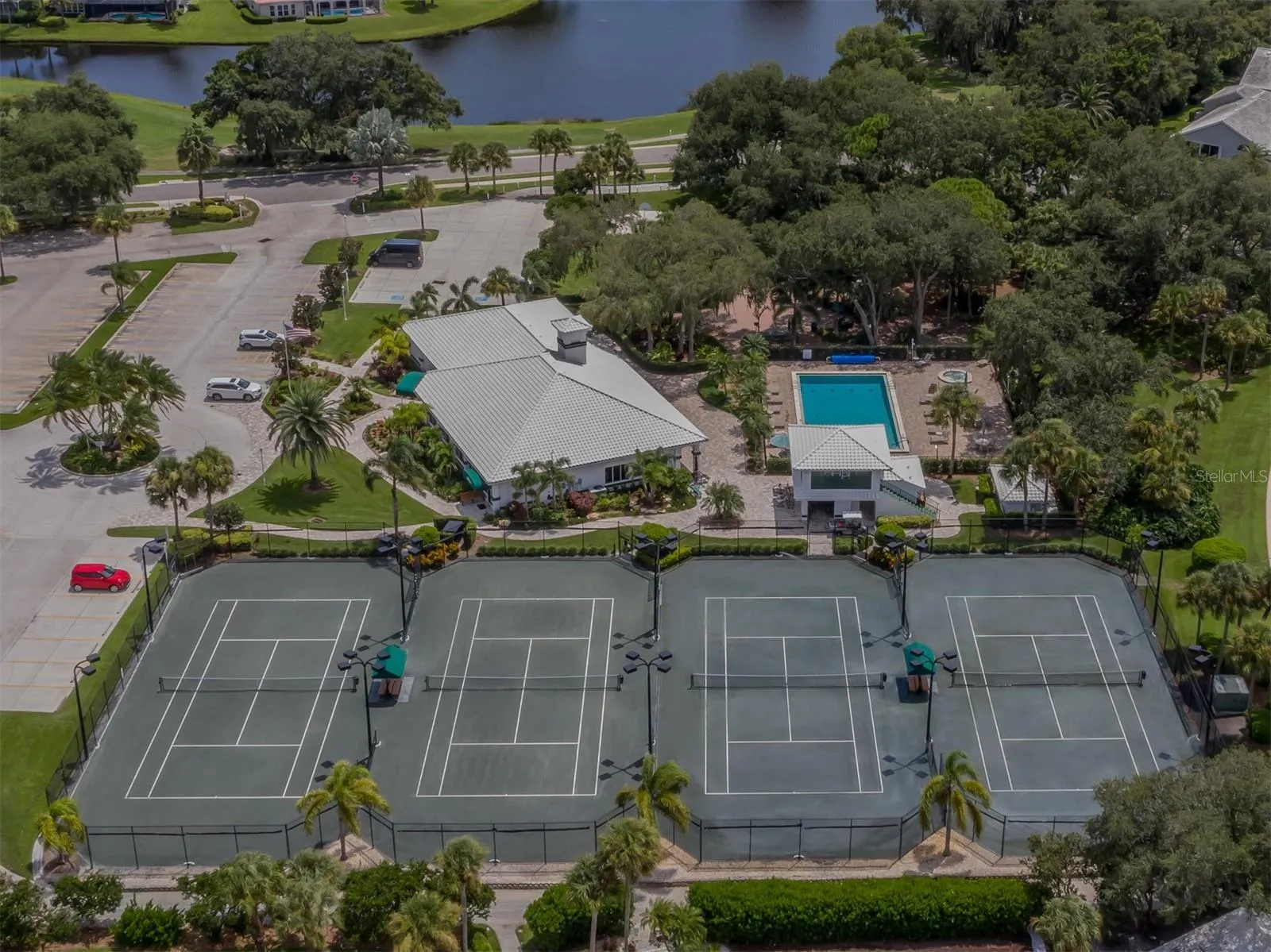 Plenty of har-tru courts for everyone to enjoy