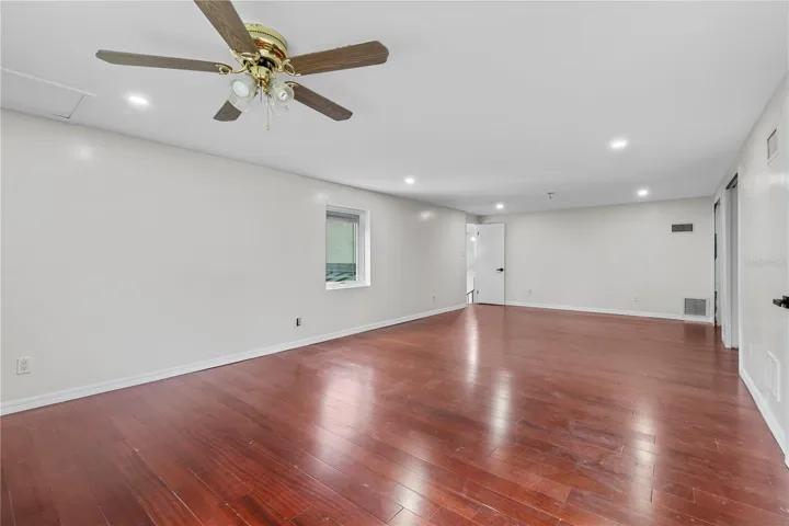 5th Bedroom/Loft upstairs
