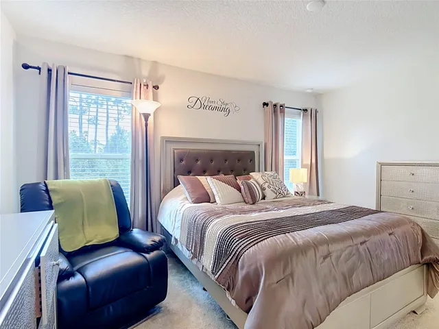 Ample primary owner's suite