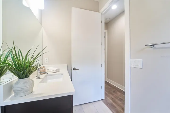 2nd bathroom