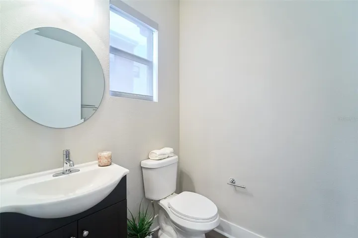 2nd floor half bathroom