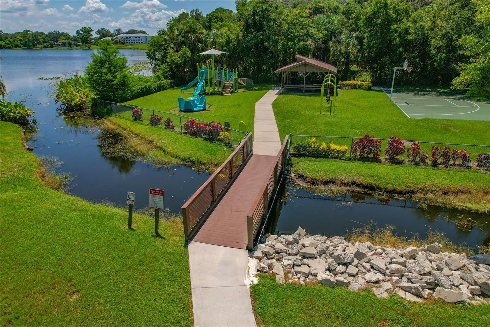 Bridge to Basketball / Play Ground