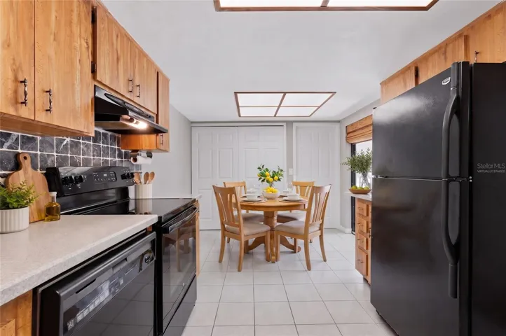 Virtually Staged Dinette