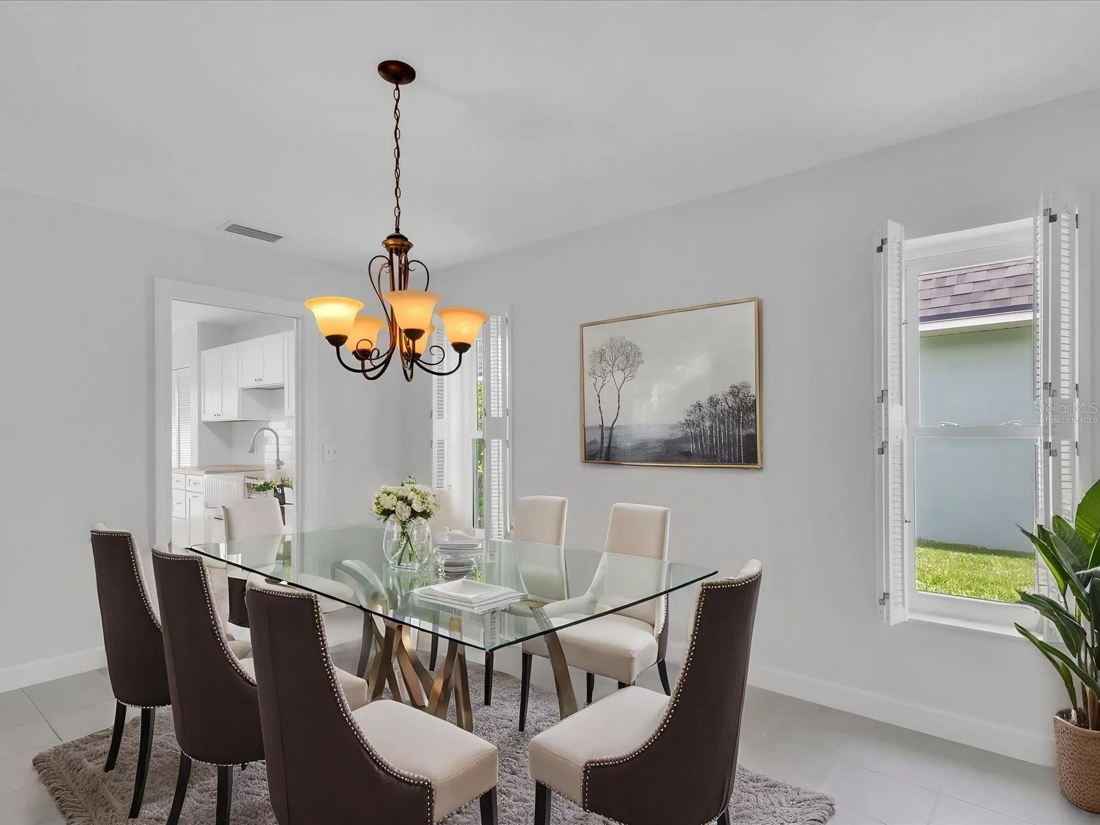 Dining Area (Virtually staged)
