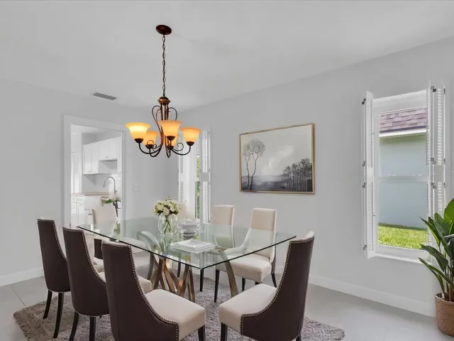 Dining Area (Virtually staged)